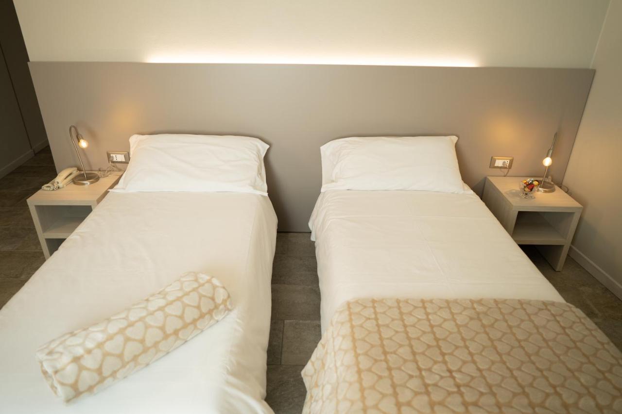 Hotel Europa Dossobuono Ngoại thất bức ảnh