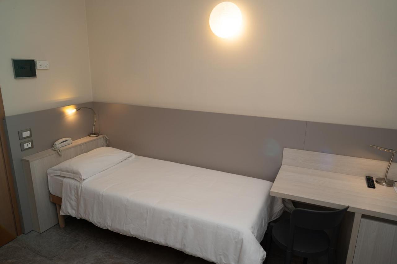 Hotel Europa Dossobuono Ngoại thất bức ảnh