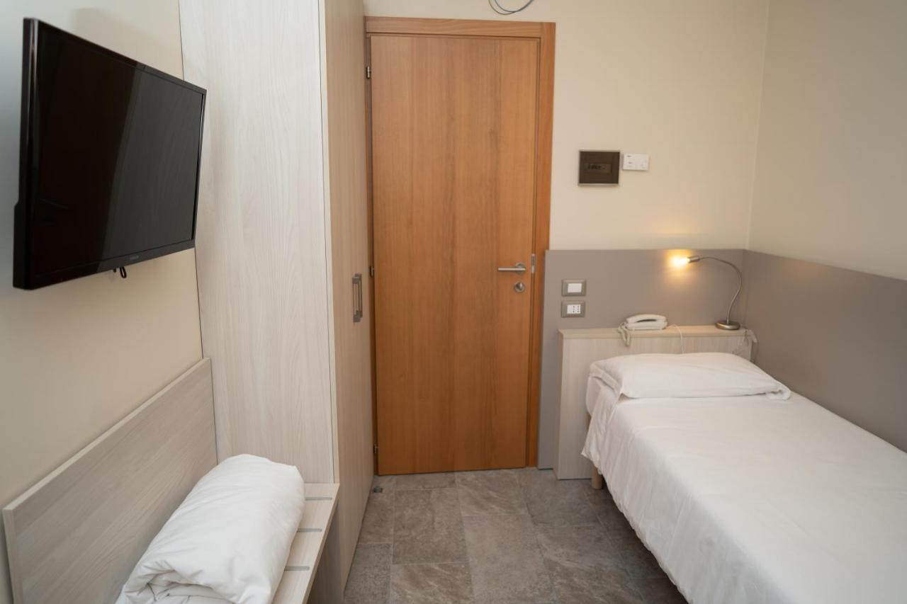 Hotel Europa Dossobuono Ngoại thất bức ảnh