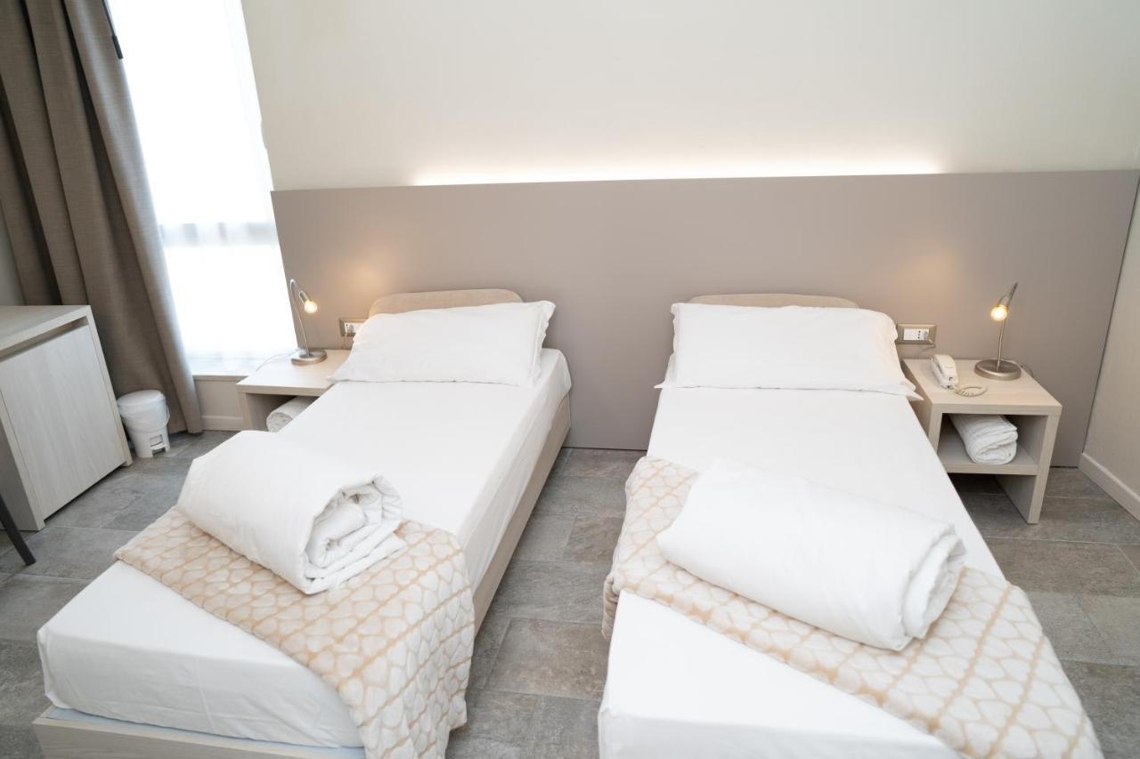 Hotel Europa Dossobuono Ngoại thất bức ảnh
