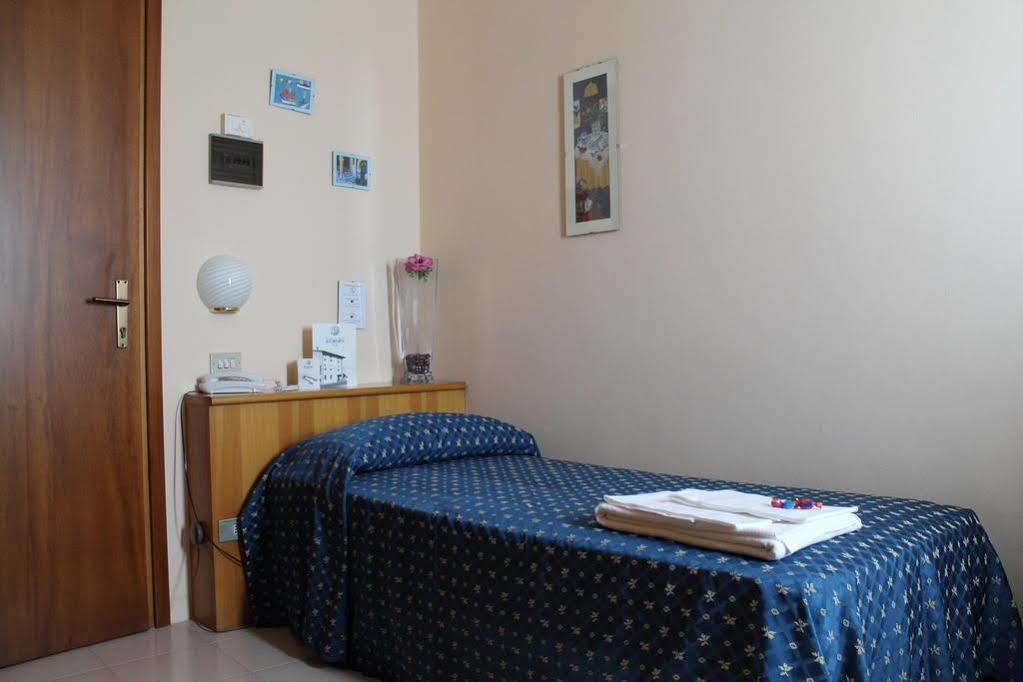 Hotel Europa Dossobuono Ngoại thất bức ảnh